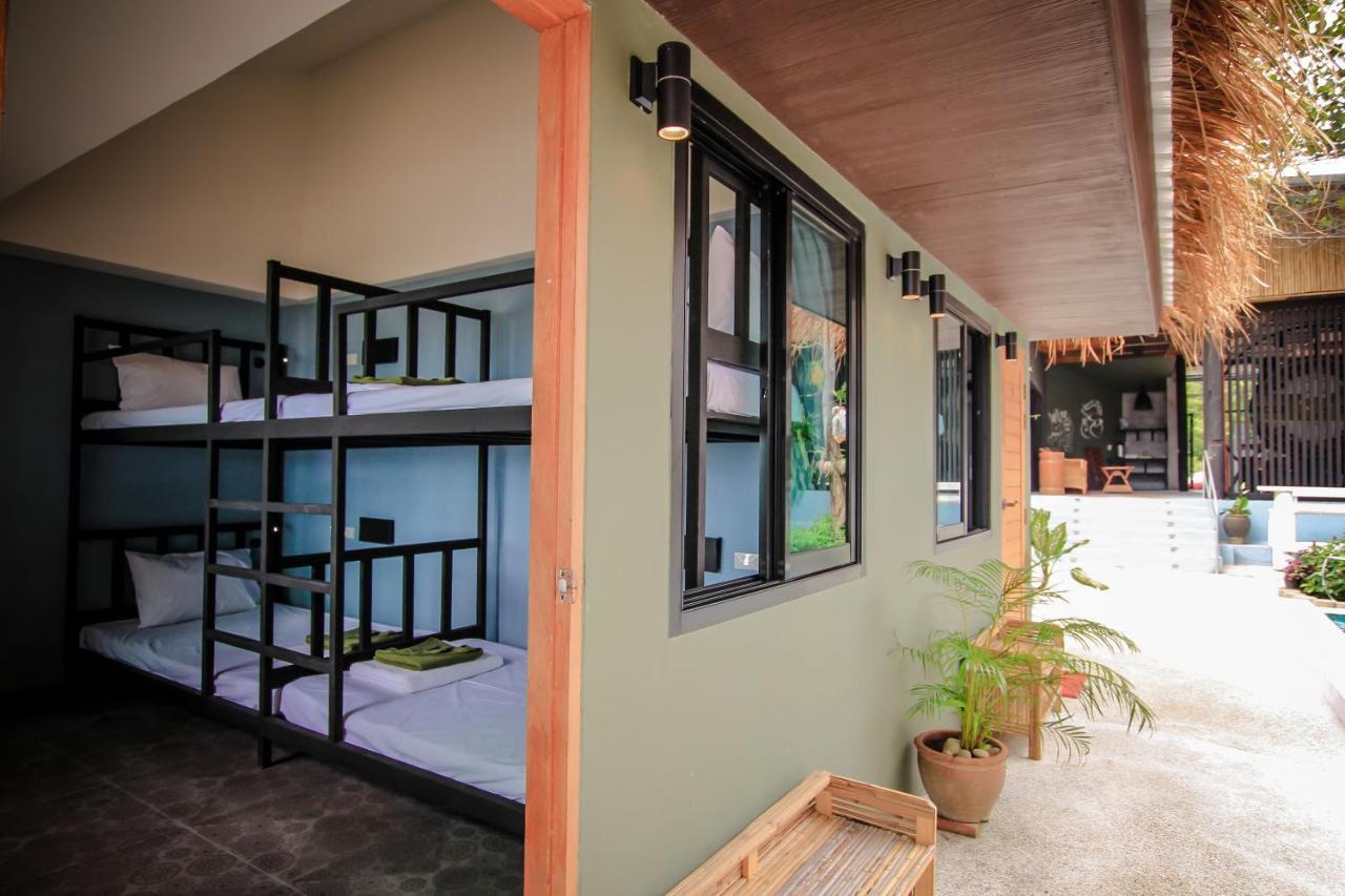 Bandon Beach Bar & Hostel (Adults Only) Lamai Beach  Esterno foto