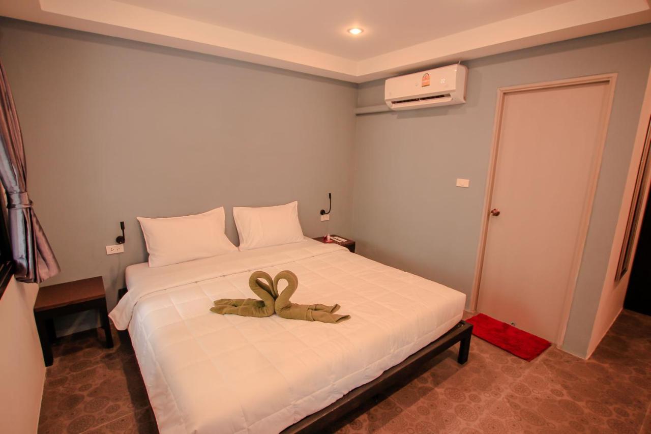Bandon Beach Bar & Hostel (Adults Only) Lamai Beach  Esterno foto