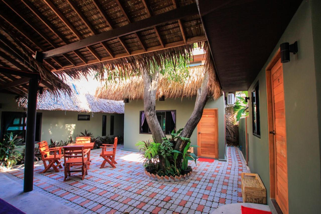 Bandon Beach Bar & Hostel (Adults Only) Lamai Beach  Esterno foto