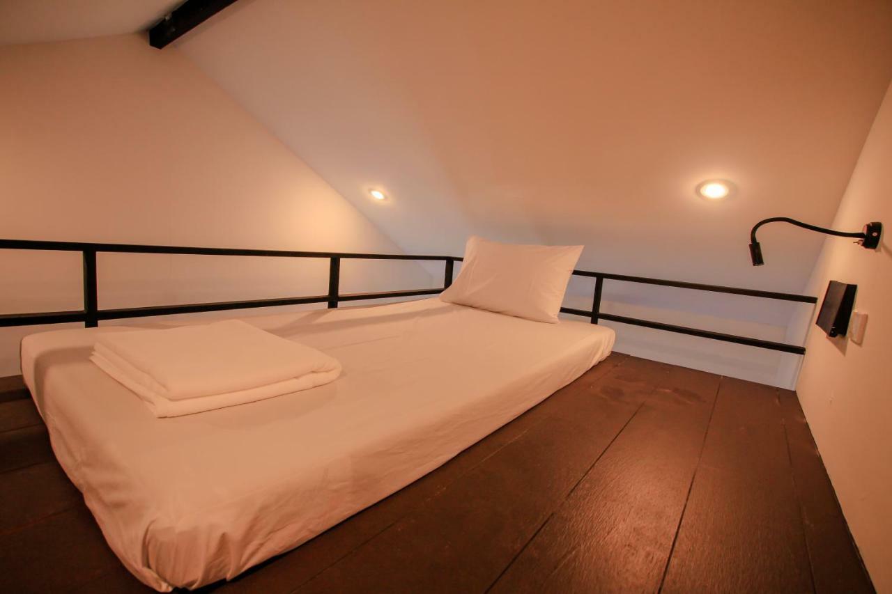 Bandon Beach Bar & Hostel (Adults Only) Lamai Beach  Esterno foto